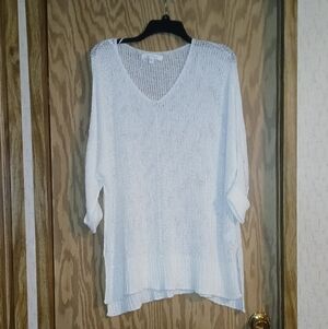 Love Tree Cream V-Neck Sweater